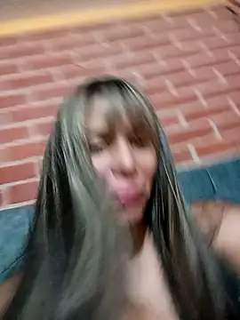 kiki milu online show from April 19, 3:39 am