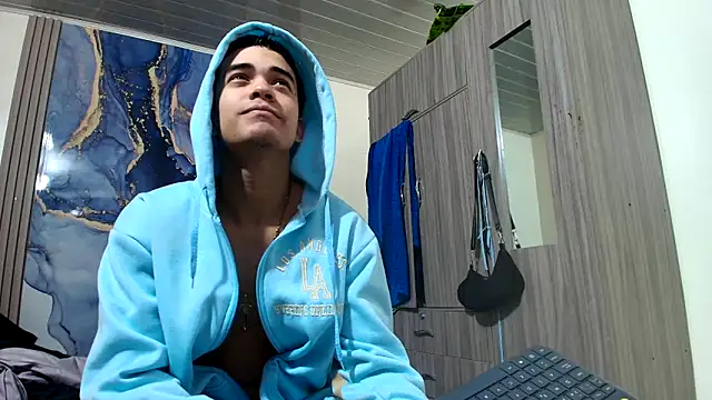 raven robin  online show from April 26, 3:48 am