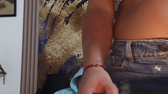 raven robin  online show from April 22, 3:25 am