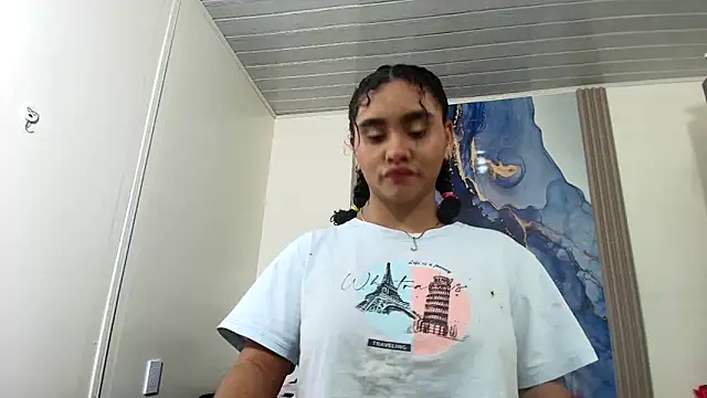 raven robin  online show from April 28, 3:10 am