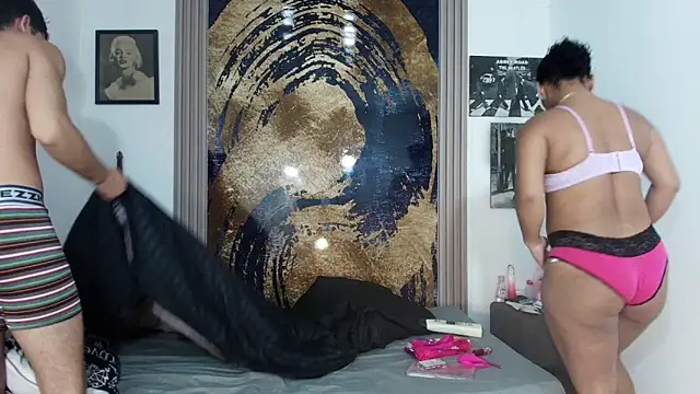 raven robin  online show from April 24, 3:53 am