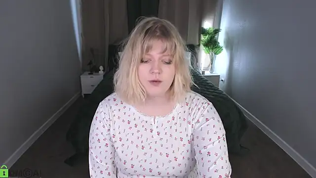 luna c0ra online show from March 13, 10:05 am