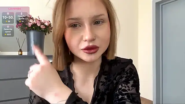 PledHoly online show from March 11, 10:19 am