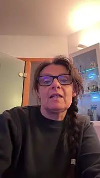 Dance Lady online show from March 29, 7:46 pm