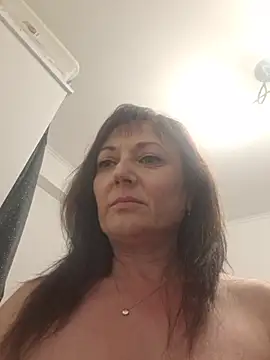 SaraGina online show from April 24, 8:44 pm