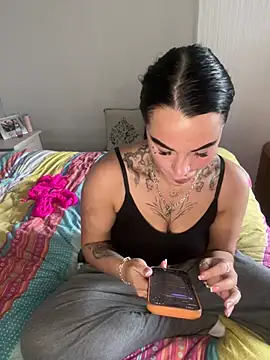 Darkfantisyx online show from April 26, 4:05 pm