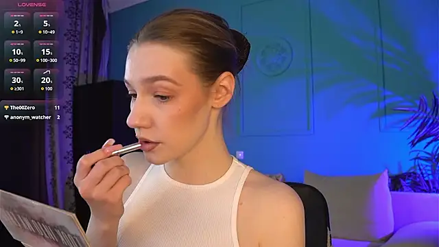 Vanessa  Lui online show from February 26, 4:28 pm