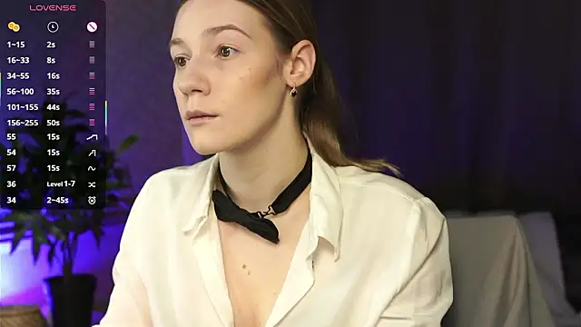 Vanessa  Lui online show from March 5, 3:52 pm