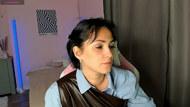 Mary Rice online show from April 27, 2:08 am