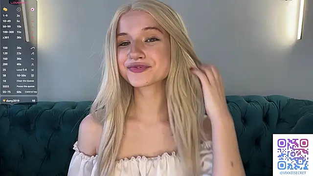 PrincessSwelgart online show from June 9, 3:44 pm