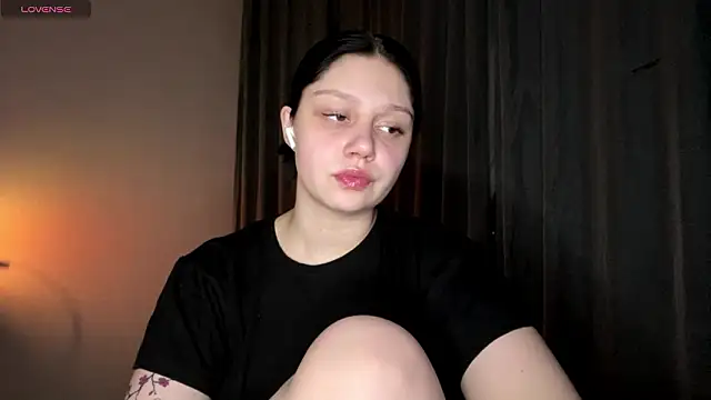 RaquelsHusband online show from March 3, 2:23 pm