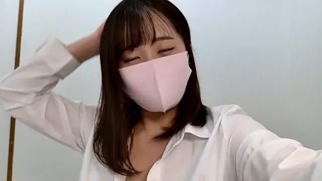 AYA o0 online show from April 24, 1:03 pm