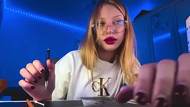 Stefifany online show from February 16, 4:18 pm