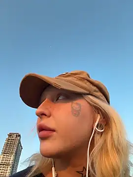 urlittlebaby666 online show from March 5, 11:06 am