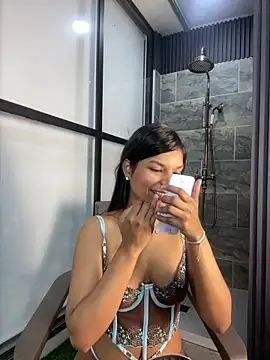 AnnaLoren  online show from April 21, 12:01 pm