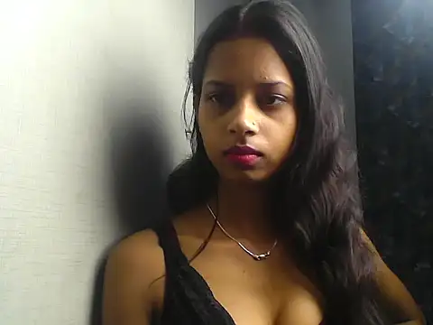 Rani1993 online show from March 25, 8:23 pm