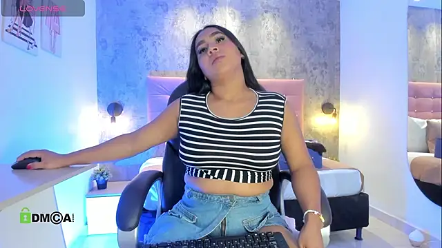 brithanycampbell online show from April 28, 12:31 pm