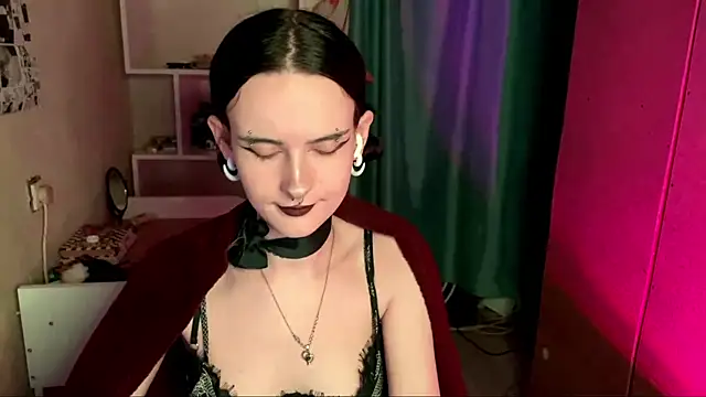 MabelDefina online show from April 29, 5:10 am