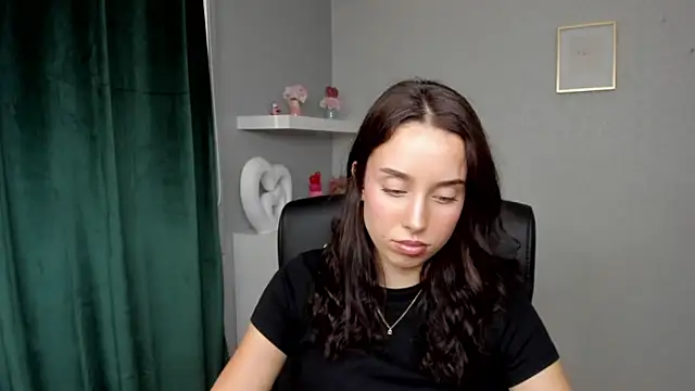 AdeleSolo online show from June 10, 10:36 am