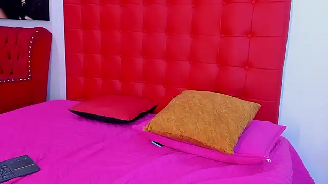 Zoe  smiith online show from March 12, 4:26 am