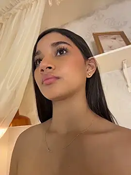 AlessiaVallmont online show from April 21, 2:46 pm