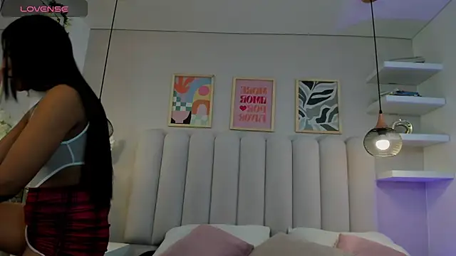 Mia Bailey  online show from April 20, 3:09 am