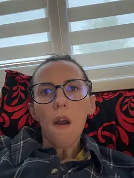 Oliviyalove  online show from June 2, 5:36 pm
