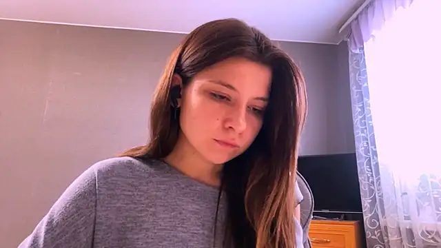 LunnaBliss online show from April 27, 1:52 pm