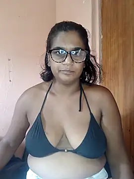 indianstrawberrylips4u online show from April 11, 9:13 am