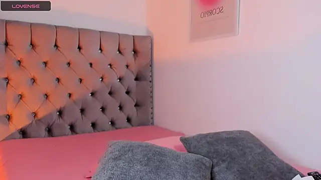 eva cutee  online show from April 21, 10:39 pm