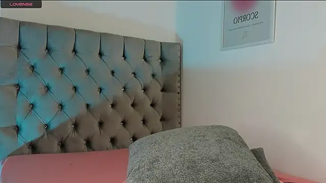 eva cutee  online show from April 25, 1:19 am