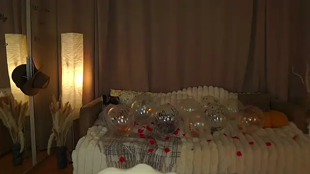 SherryBoone online show from April 21, 1:42 am