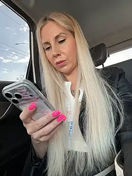 LisaMurr online show from April 21, 11:28 am