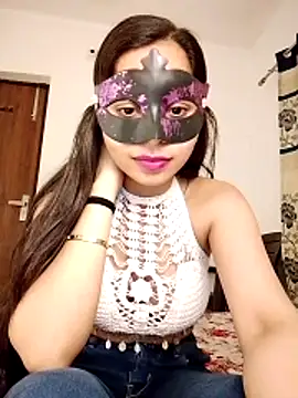 cute girl 29 online show from April 11, 6:55 pm