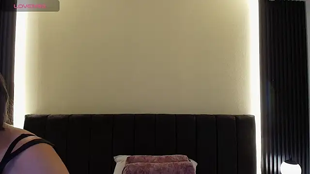 MoriahStorm online show from April 21, 12:34 pm