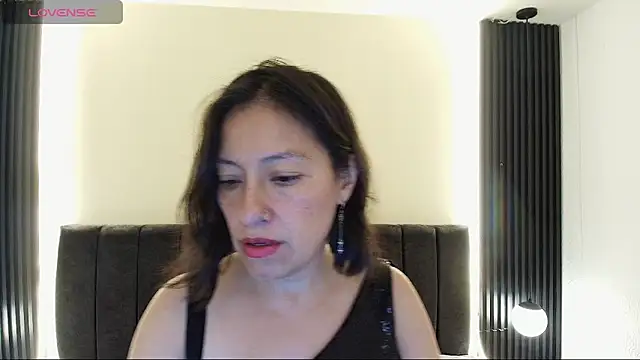 MoriahStorm online show from April 22, 12:35 pm