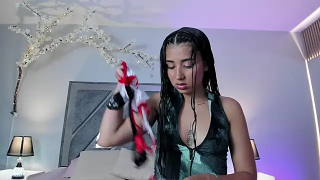 cloe taylor  25 online show from March 1, 7:35 pm