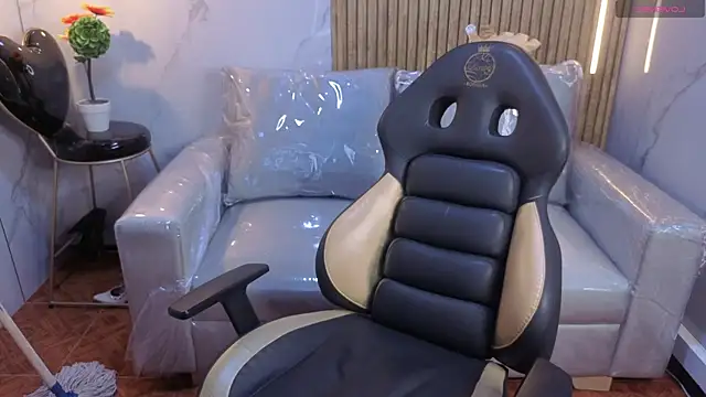 Sweett liia  online show from April 21, 1:42 am