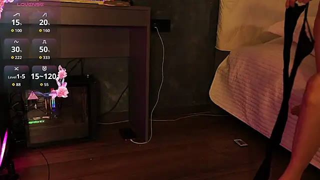 naomii1 online show from April 24, 12:30 pm