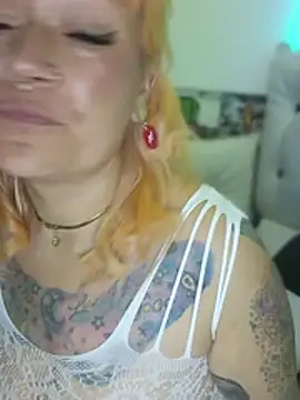 lady polka online show from March 13, 2:24 am