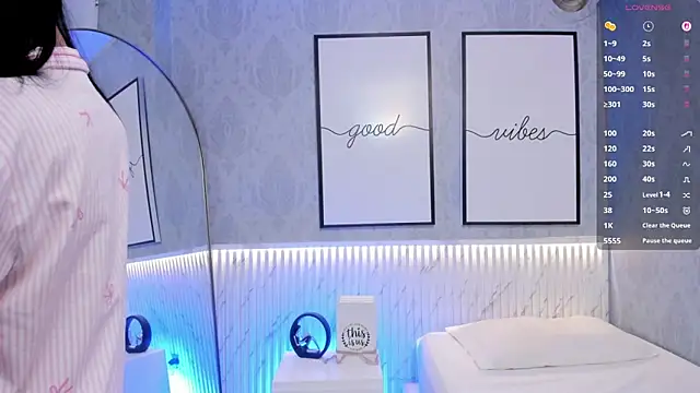 beautydoll18  online show from April 21, 10:33 am