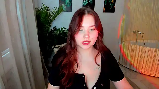 AmeliaHarrys online show from April 3, 11:30 am