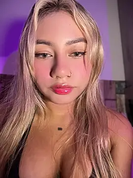 Dulce Sofi  online show from June 8, 10:20 pm
