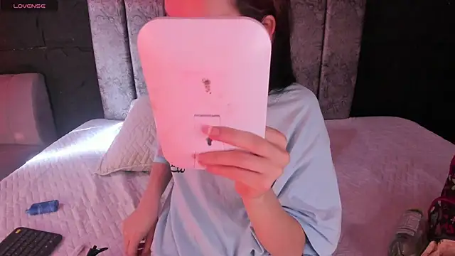 MelLove  online show from March 9, 8:23 pm