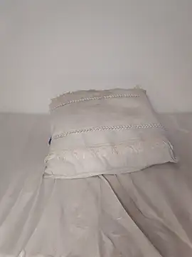 yissela92 online show from April 20, 7:17 pm