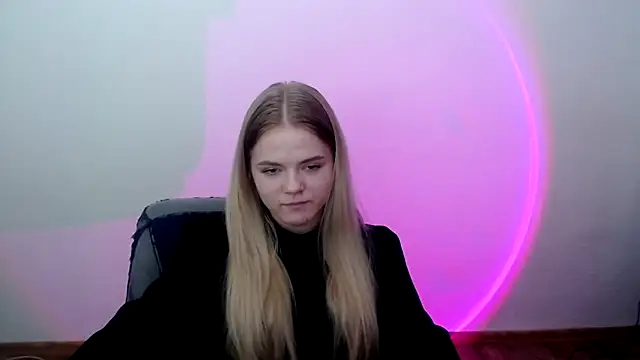 FoxiLana online show from March 7, 8:54 am