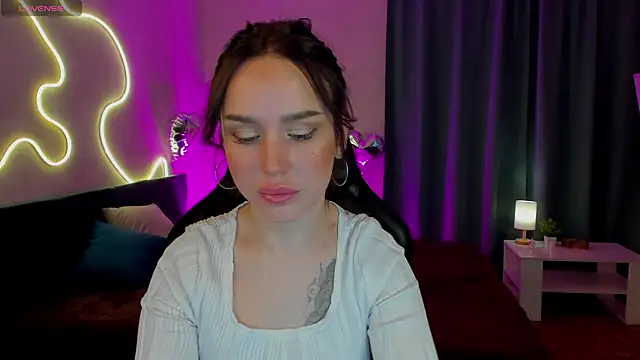 tina xx tina online show from April 24, 9:01 am