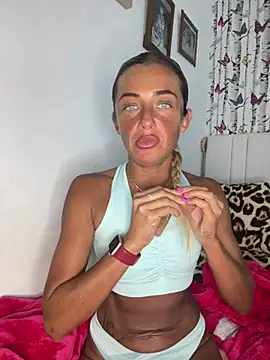 ScarlettGold  online show from March 18, 11:15 am