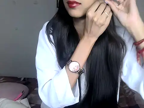 SIKSHA SINGH online show from April 25, 6:49 pm