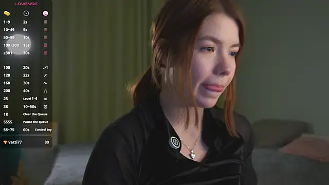 AyakoHuezo online show from March 7, 3:30 pm